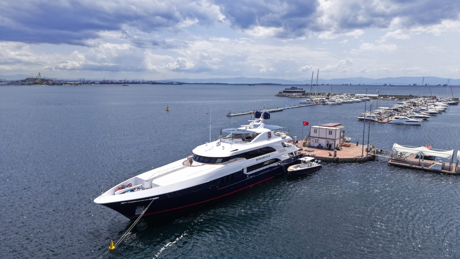 A redelivered yacht at the yard berth