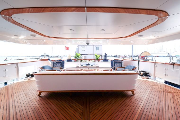 Main deck — Mirabella